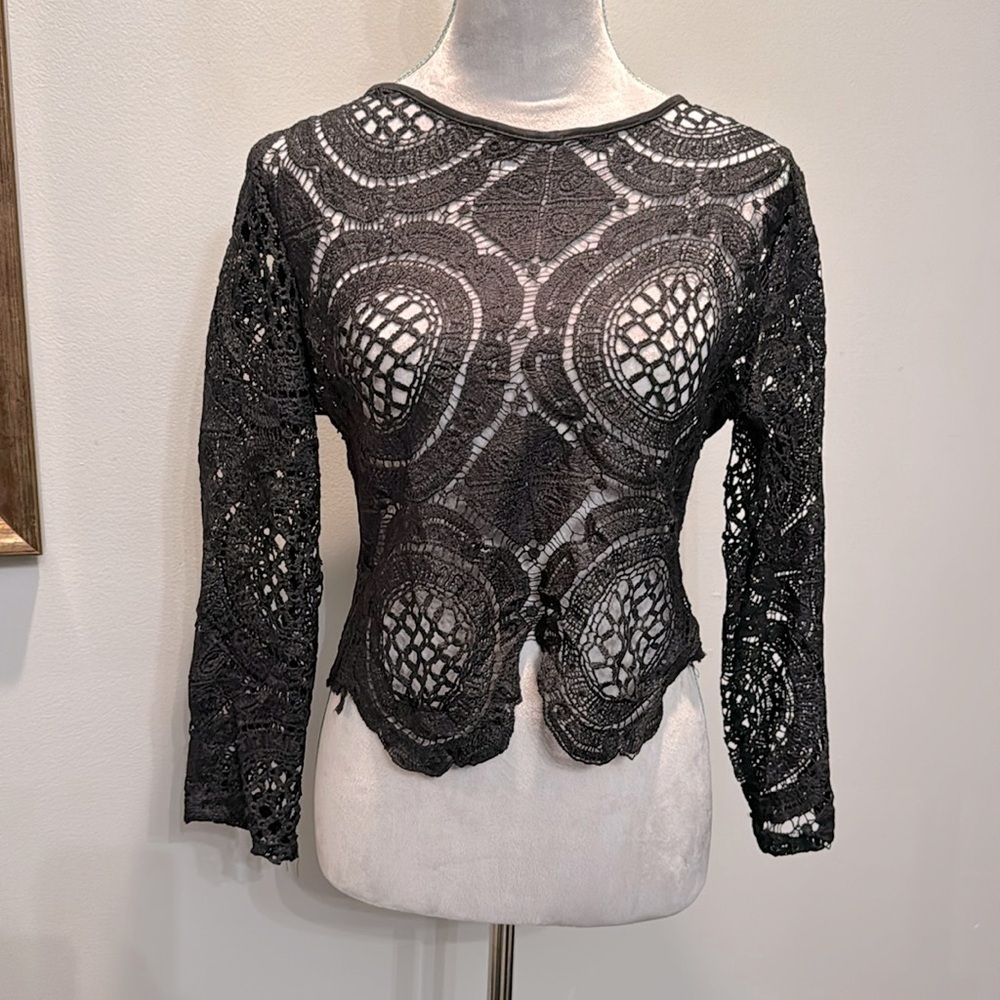 Crochet lace zip back black top NWT L